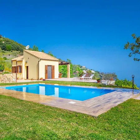 Lavanda Villa *